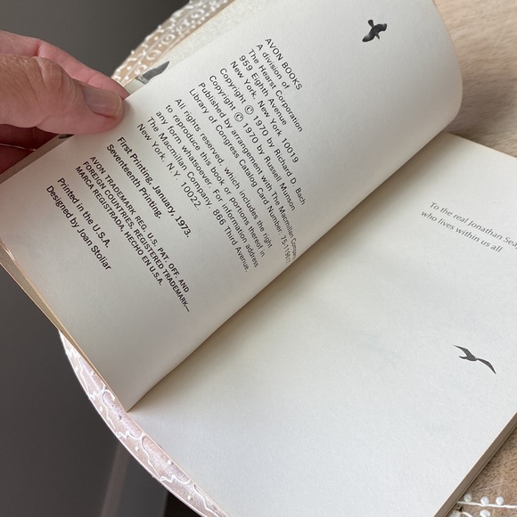 Jonathan Livingston Seagull a story by Richard Bach vintage copy Paperback - Picture 5 of 7